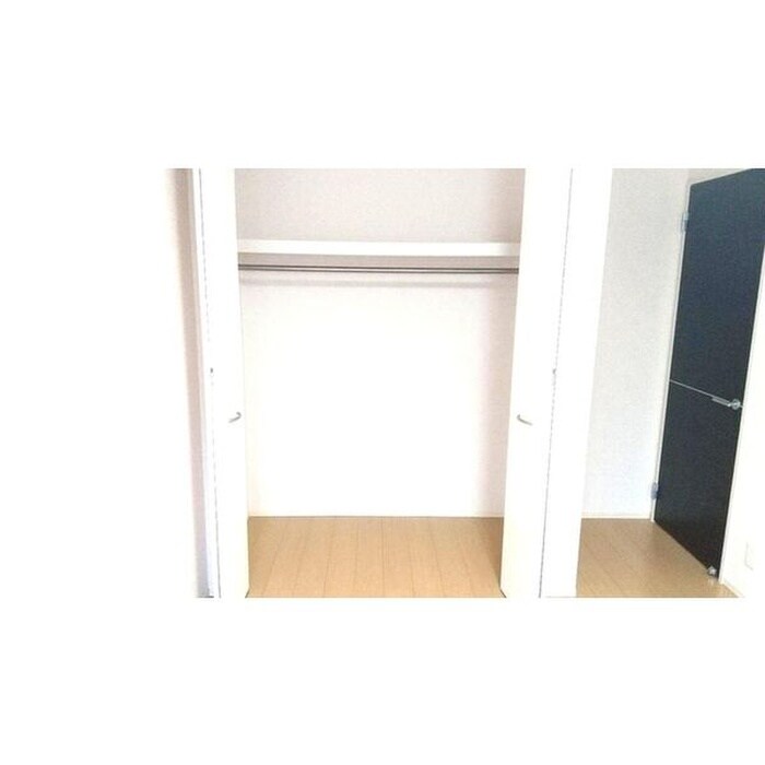 物件内観写真13　(収納)