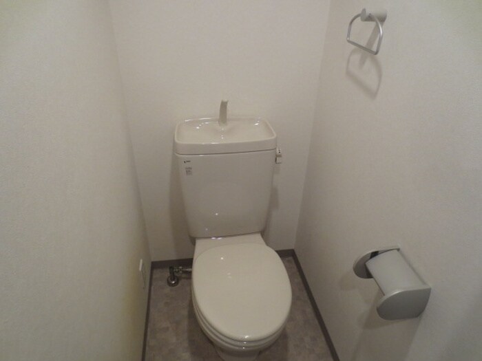 物件内観写真13　(トイレ)