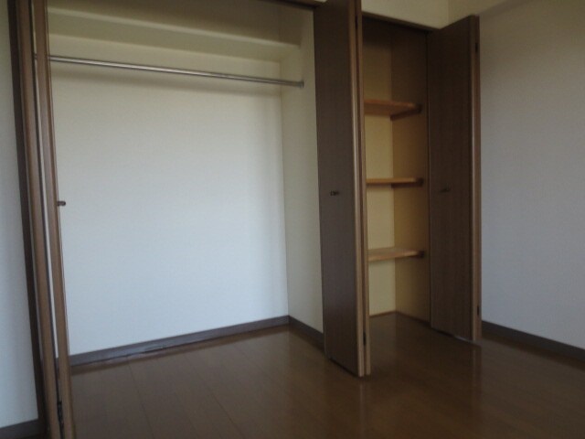 物件内観写真11　(収納)