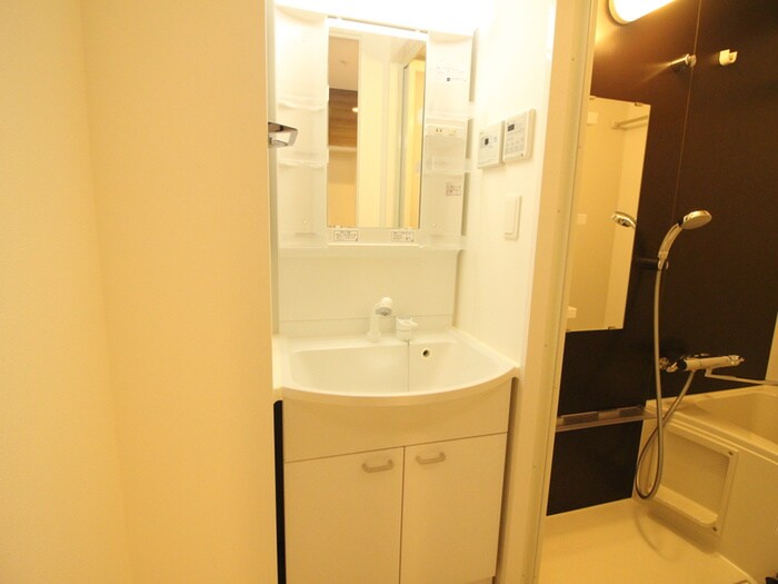 物件内観写真12　(洗面)