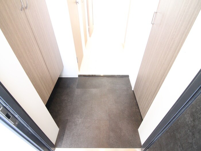 物件内観写真17　(玄関)