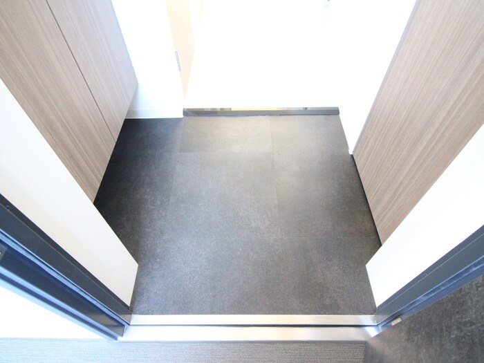 物件内観写真17　(玄関)