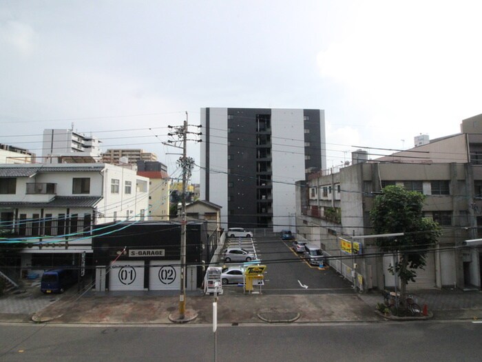 物件内観写真18　(室内からの展望)