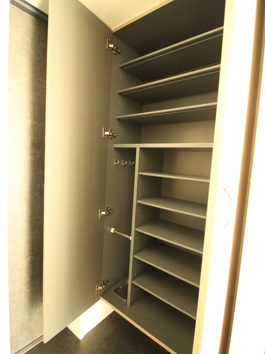 物件内観写真18　(靴箱)