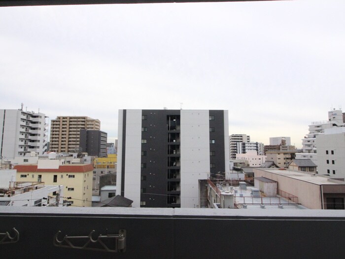 物件内観写真19　(室内からの展望)