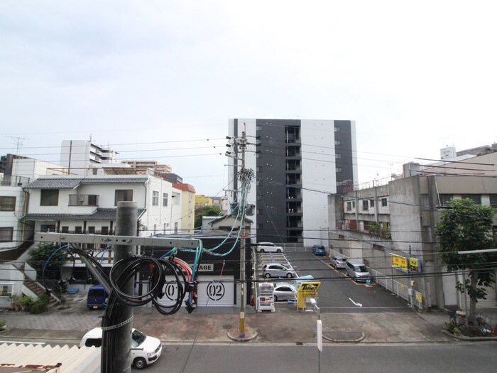 物件内観写真22　(室内からの展望)