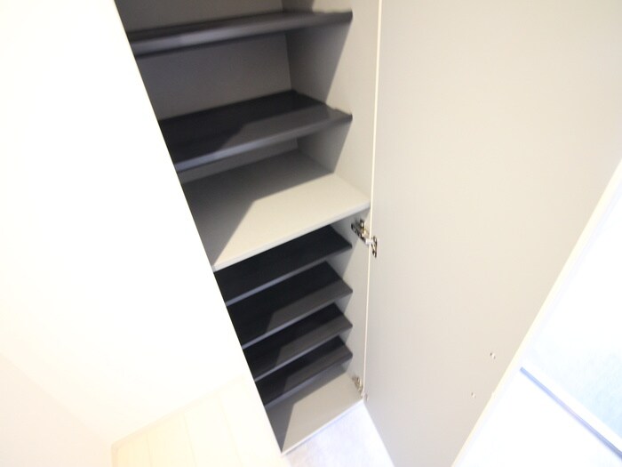 物件内観写真18　(靴箱)
