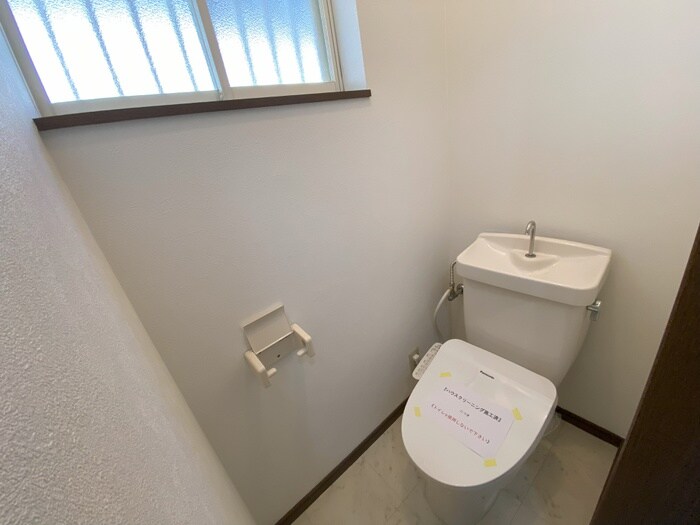 物件内観写真11　(トイレ)