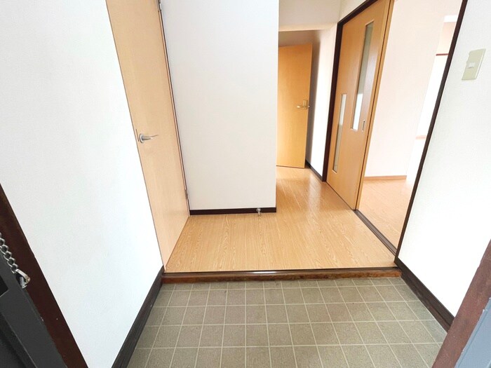物件内観写真21　(玄関)
