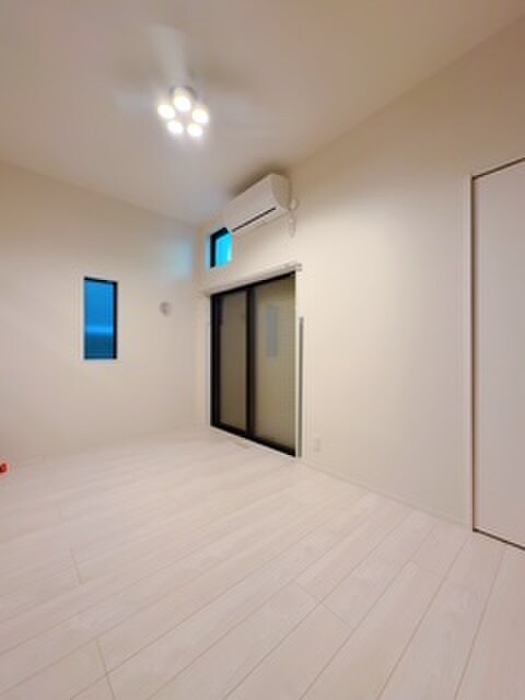 物件内観写真10　(居室)