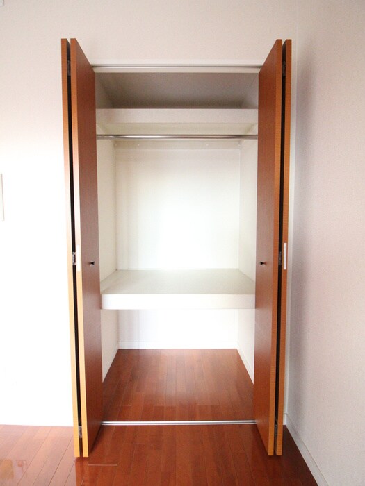 物件内観写真12　(収納)