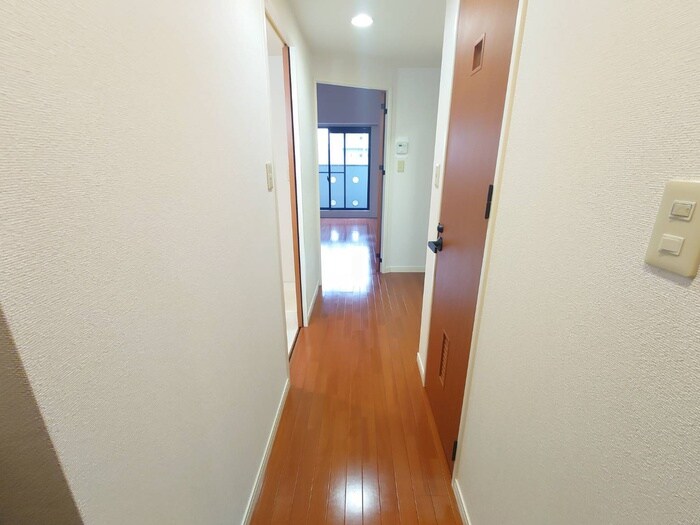物件内観写真19　(廊下)