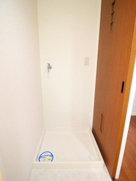 物件内観写真20　(洗濯機置場)