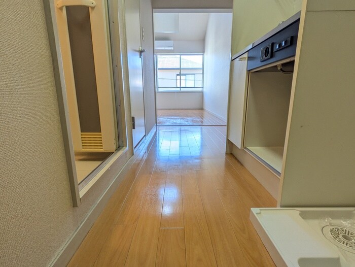 物件内観写真17　(廊下)