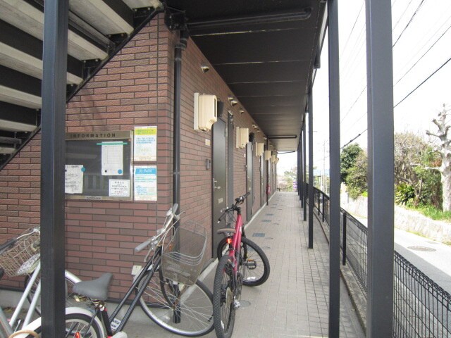 物件外観写真3　(駐輪場)