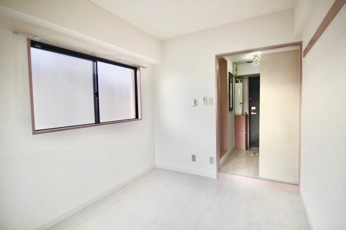 物件内観写真8　(居室)