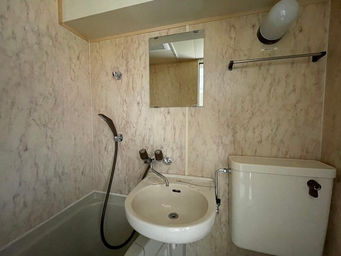 物件内観写真12　(洗面)