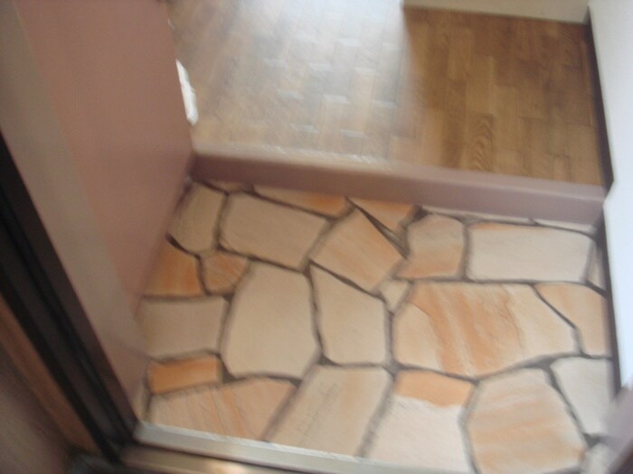 物件内観写真18　(玄関)