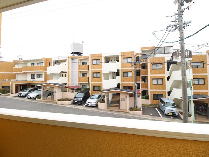 物件内観写真18　(室内からの展望)