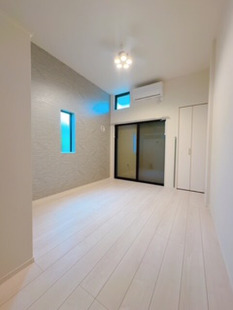 物件内観写真10　(居室)