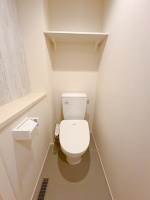 物件内観写真14　(トイレ)