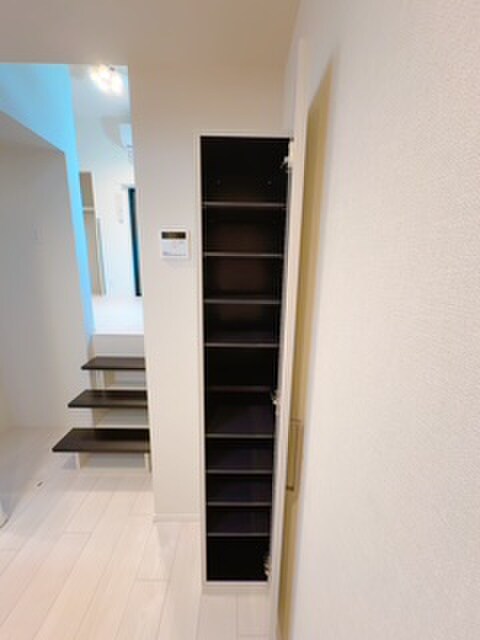 物件内観写真16　(靴箱)