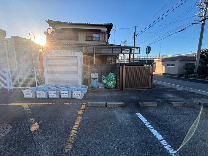 物件外観写真6　(建物設備)