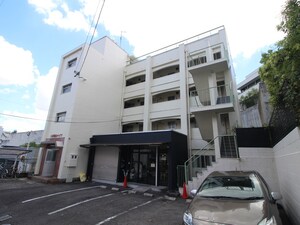 八事裏山ハイツ外観写真