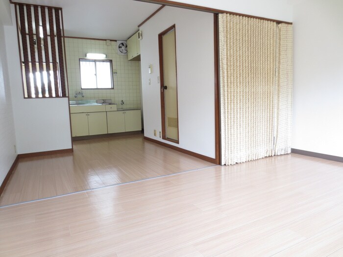 物件内観写真7　(居室)