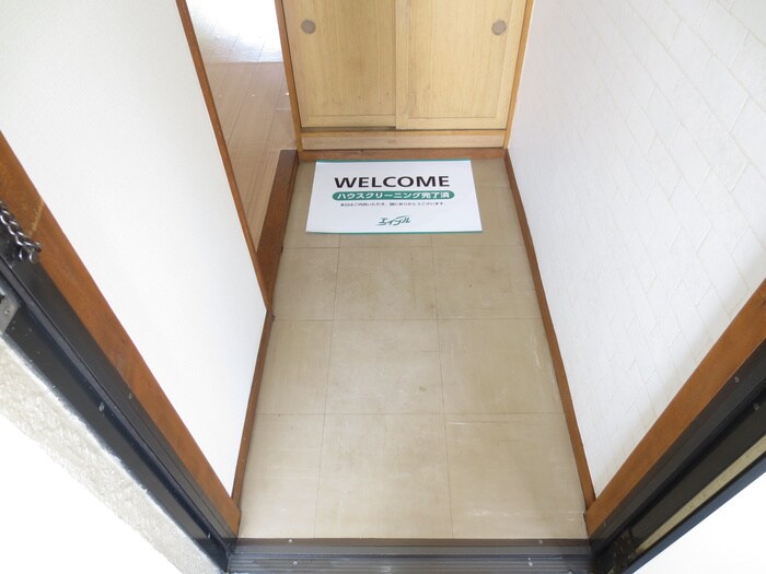 物件内観写真17　(玄関)