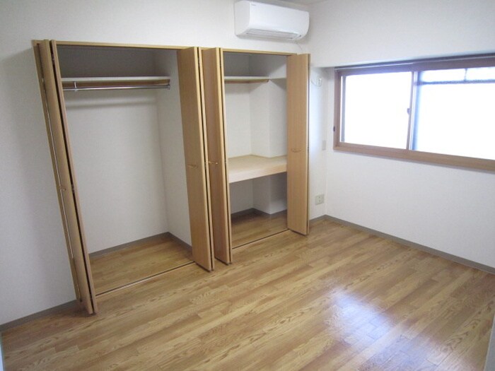 物件内観写真9　(居室)