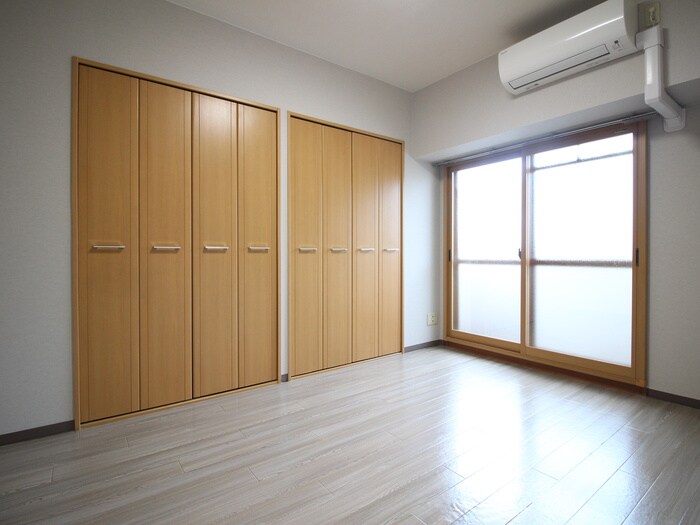 物件内観写真10　(居室)