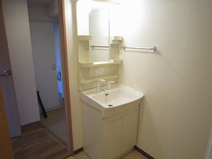 物件内観写真12　(洗面)