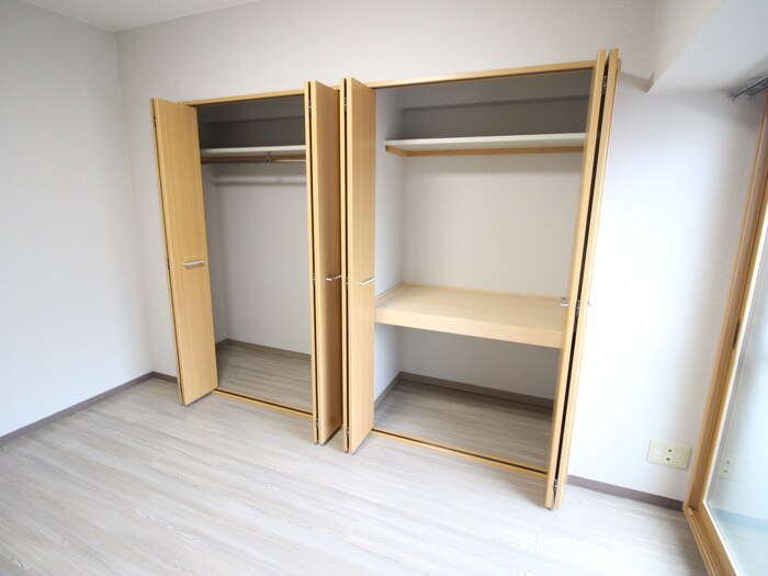 物件内観写真12　(収納)