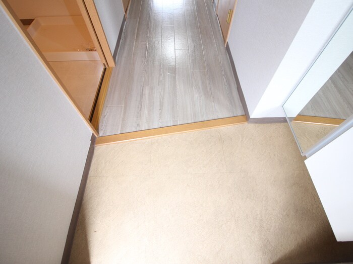 物件内観写真20　(玄関)