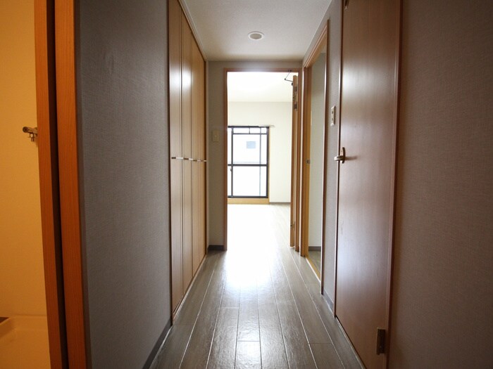 物件内観写真22　(廊下)