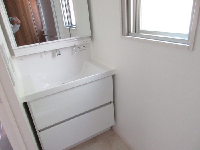 物件内観写真15　(洗面)