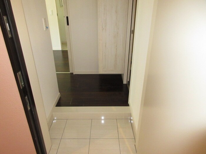 物件内観写真20　(玄関)