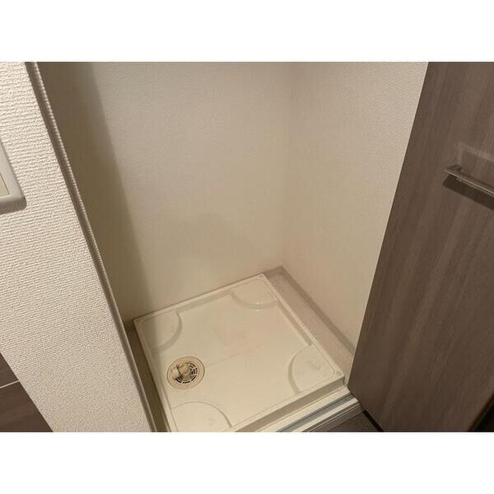物件内観写真9　(洗濯機置場)