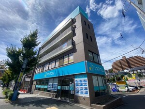 エストレヤビル外観写真