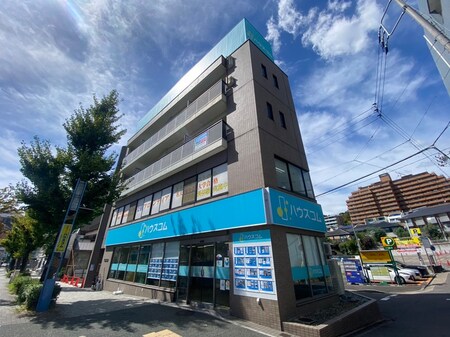 エストレヤビル外観写真
