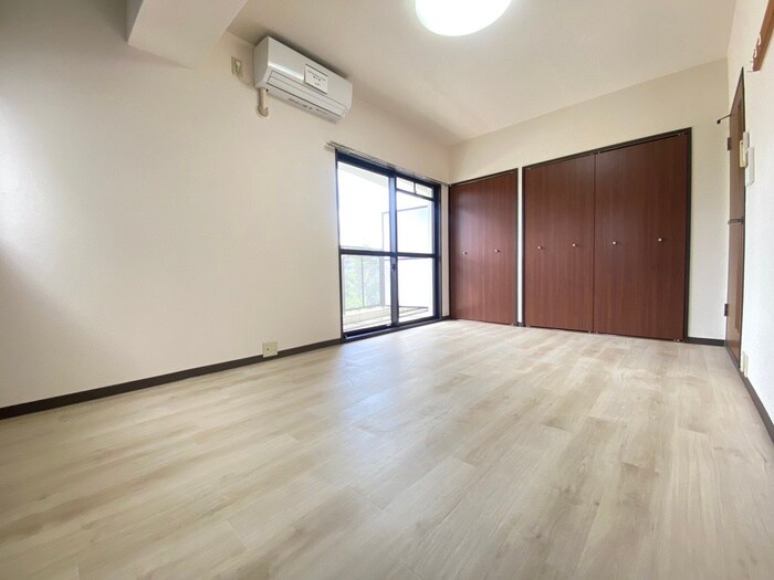 物件内観写真9　(居室)