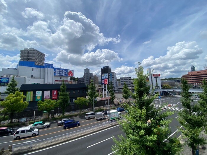 物件内観写真22　(室内からの展望)