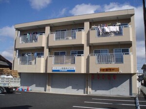 トレンディタカキ外観写真
