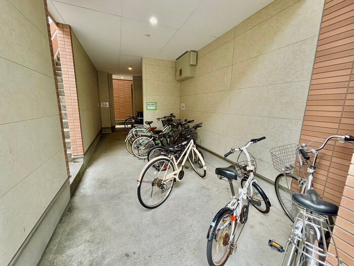 物件外観写真6　(駐輪場)
