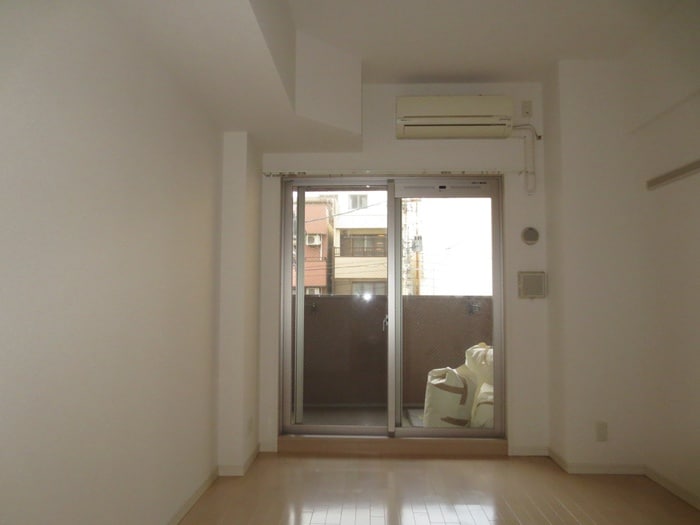 物件内観写真3　(居室)