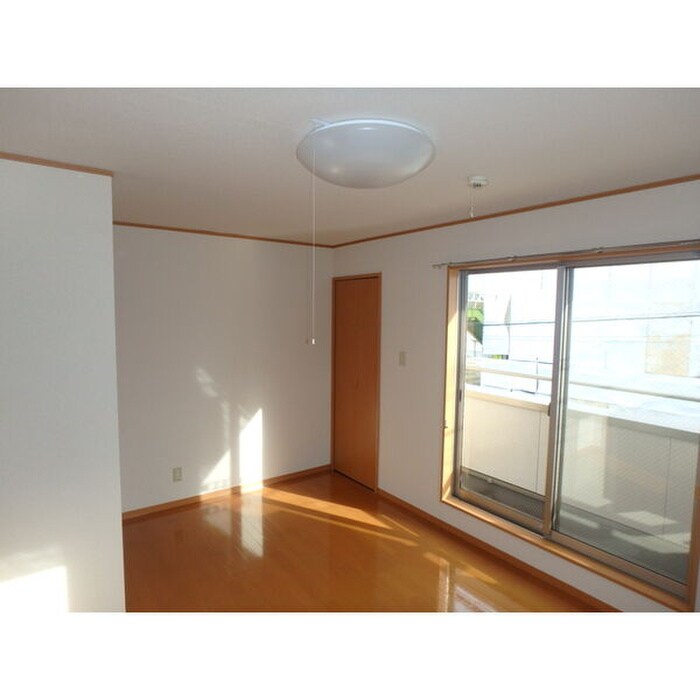 物件内観写真4　(居室)