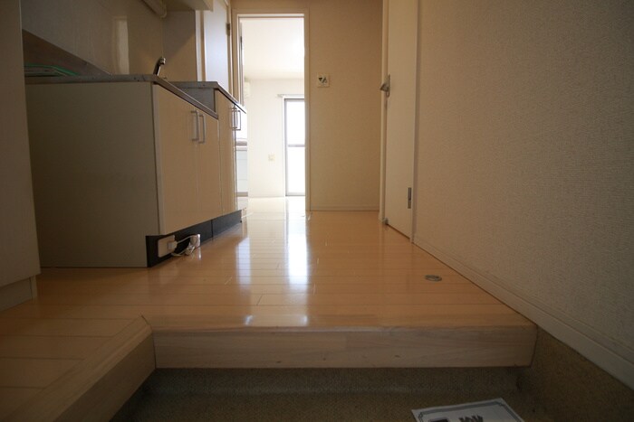 物件内観写真14　(廊下)