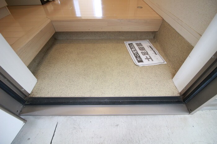 物件内観写真17　(玄関)