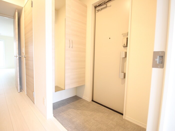 物件内観写真17　(玄関)